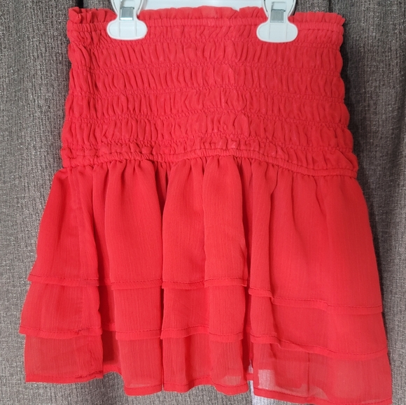 Two piece ruffle top and skirt - Picture 13 of 15